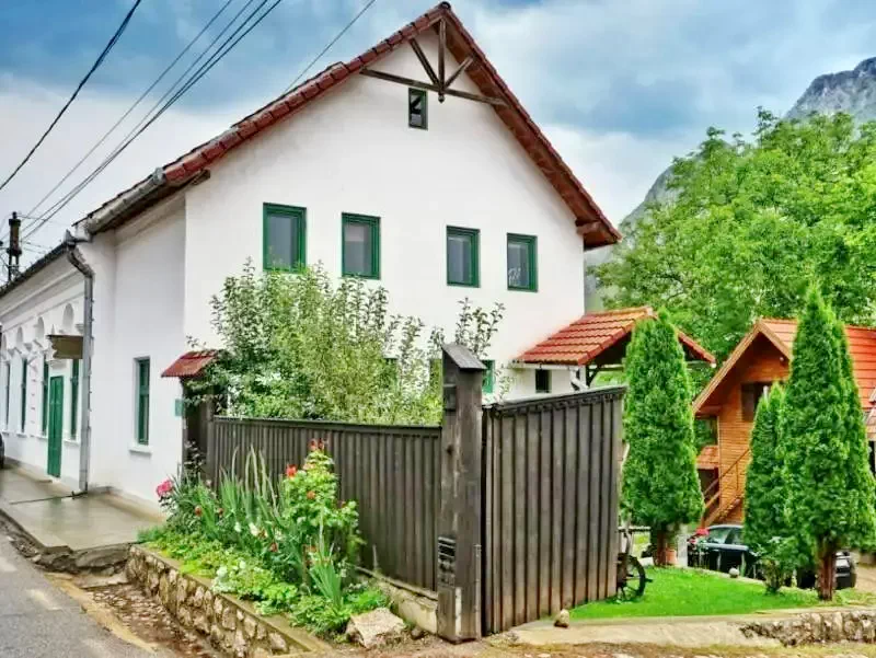 Szállás Rimetea - Pensiunea Panoráma** | Torockó - Panoráma Panzió**. A kép szerzői jogvédelem alatt állhat. Javasolt a kapcsolatfelvétel a jog tulajdonossal.