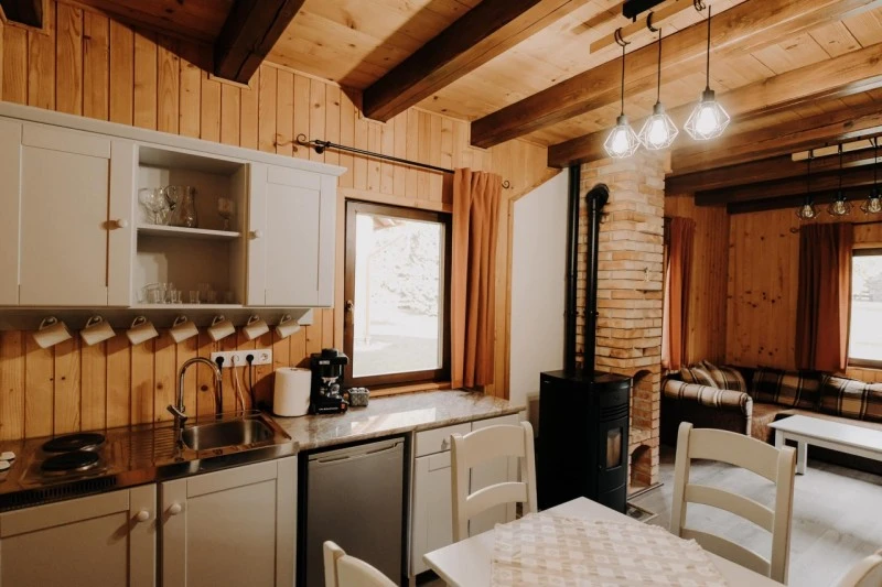 Harghita Madaras Cazare | Cabană (K0479-47) Imaginea poate fi supusă drepturilor de autor. Se recomandă contactarea titularului drepturilor.