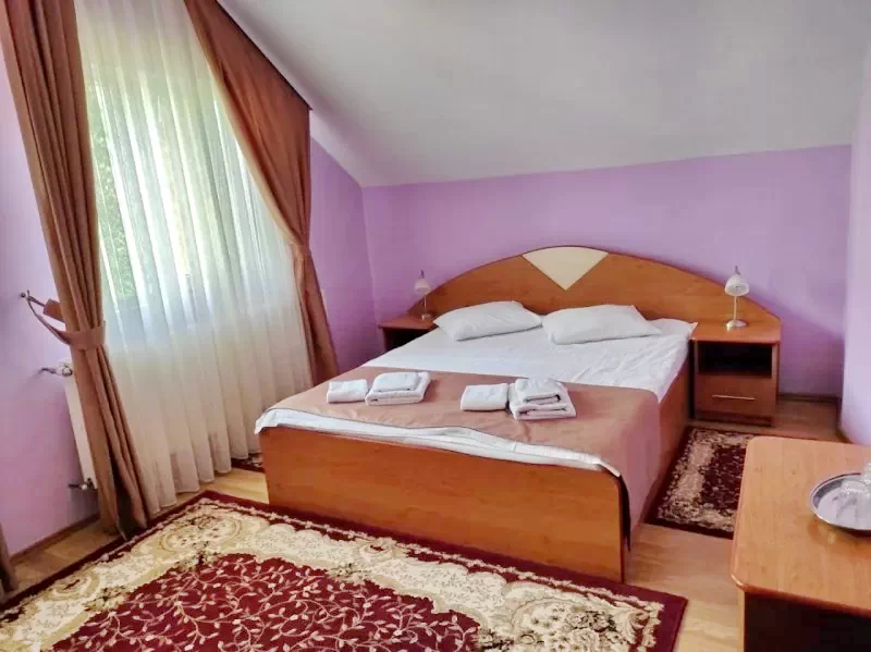 Băile Felix Cazare | Pensiune (K0034-10) Imaginea poate fi supusă drepturilor de autor. Se recomandă contactarea titularului drepturilor.