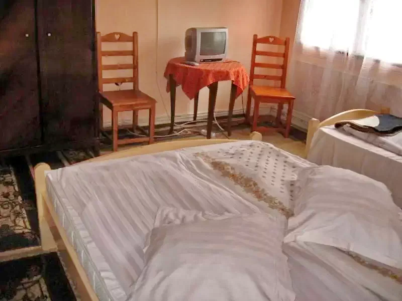 Szállás Băile Tușnad - Pensiunea Szurdok ** | Tusnádfürdő - Szurdok Panzió **. A kép szerzői jogvédelem alatt állhat. Javasolt a kapcsolatfelvétel a jog tulajdonossal.