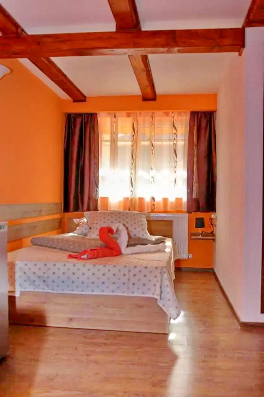 Băile Tușnad Cazare | Pensiune (K0416-5) Imaginea poate fi supusă drepturilor de autor. Se recomandă contactarea titularului drepturilor.