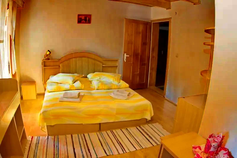 Băile Tușnad Cazare | Motel (K0584-2) Imaginea poate fi supusă drepturilor de autor. Se recomandă contactarea titularului drepturilor.