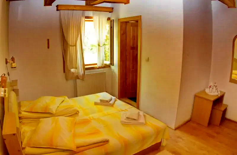 Băile Tușnad Cazare | Motel (K0584-4) Imaginea poate fi supusă drepturilor de autor. Se recomandă contactarea titularului drepturilor.