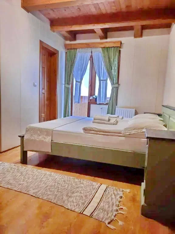 Băile Tușnad Cazare | Pensiune (K0584-19) Imaginea poate fi supusă drepturilor de autor. Se recomandă contactarea titularului drepturilor.