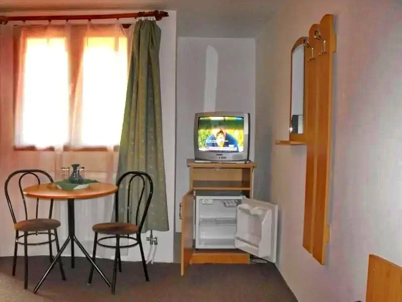 Băile Tușnad Cazare | Pensiune (K0684-26) Imaginea poate fi supusă drepturilor de autor. Se recomandă contactarea titularului drepturilor.