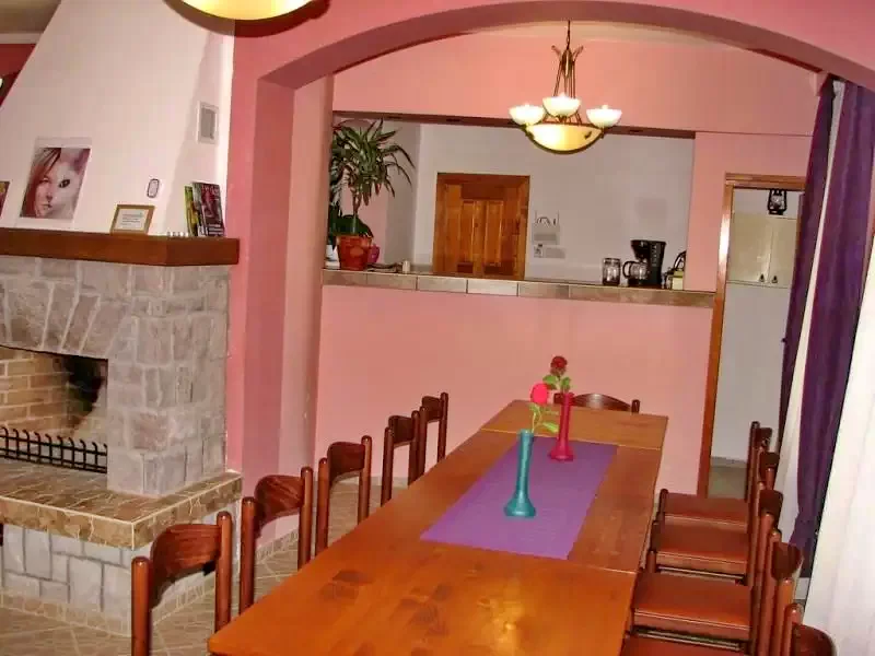 Tusnádfürdő Szállás | Villa (K0687-3) A kép szerzői jogvédelem alatt állhat. Javasolt a kapcsolatfelvétel a jog tulajdonossal.