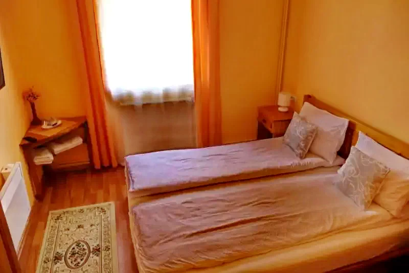 Tusnádfürdő Szállás | Villa (K0687-9) A kép szerzői jogvédelem alatt állhat. Javasolt a kapcsolatfelvétel a jog tulajdonossal.