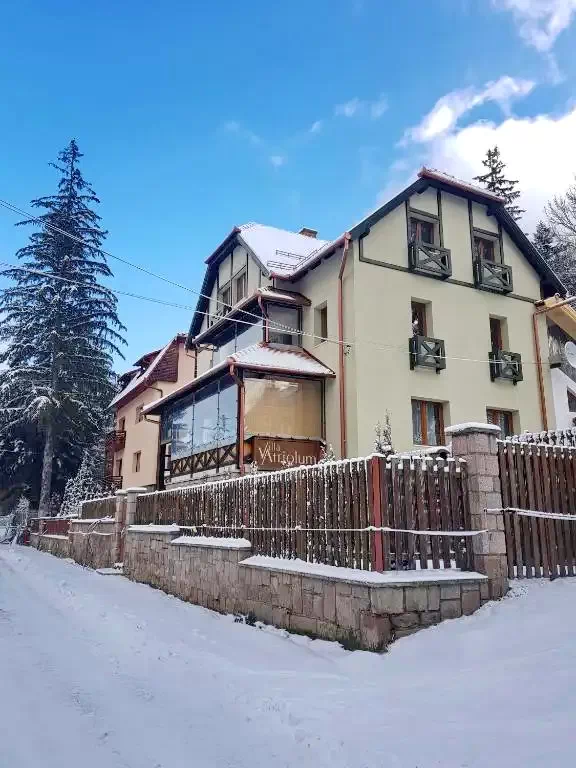 Tusnádfürdő Szállás | Villa (K0687-34) A kép szerzői jogvédelem alatt állhat. Javasolt a kapcsolatfelvétel a jog tulajdonossal.