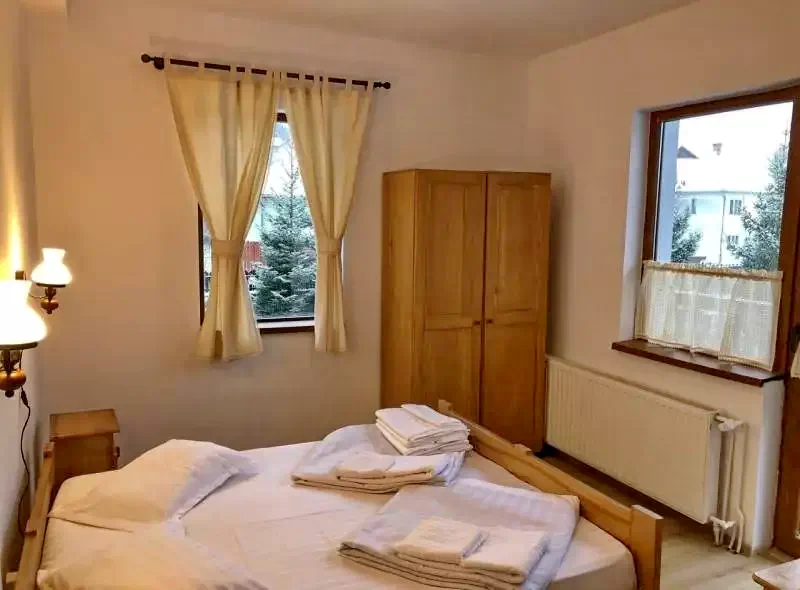 Tusnádfürdő Szállás | Villa (K1279-6) A kép szerzői jogvédelem alatt állhat. Javasolt a kapcsolatfelvétel a jog tulajdonossal.