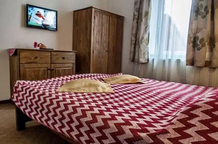 Băile Tușnad Cazare | Pensiune turistică (K1290-16) Imaginea poate fi supusă drepturilor de autor. Se recomandă contactarea titularului drepturilor.