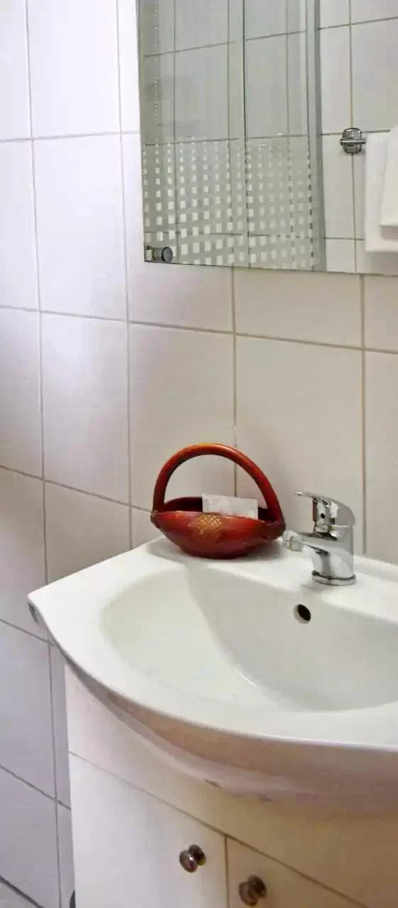 Tusnádfürdő Szállás | Turisztikai panzió (K1290-21) A kép szerzői jogvédelem alatt állhat. Javasolt a kapcsolatfelvétel a jog tulajdonossal.