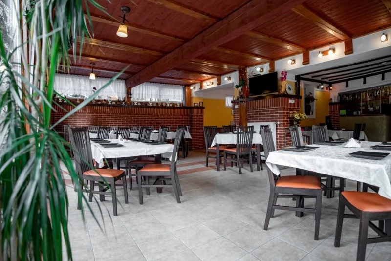 Băile Tușnad Cazare | Motel (K1291-2) Imaginea poate fi supusă drepturilor de autor. Se recomandă contactarea titularului drepturilor.