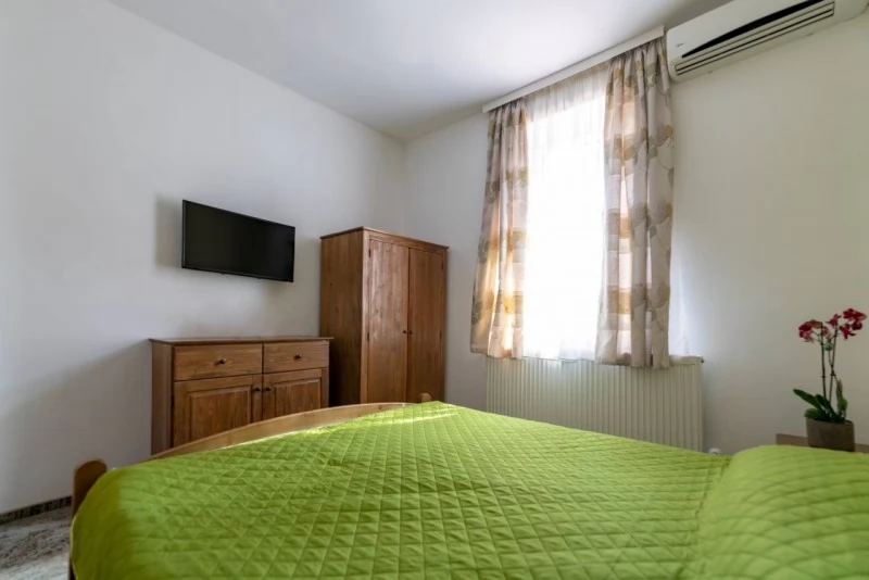 Băile Tușnad Cazare | Motel (K1291-14) Imaginea poate fi supusă drepturilor de autor. Se recomandă contactarea titularului drepturilor.