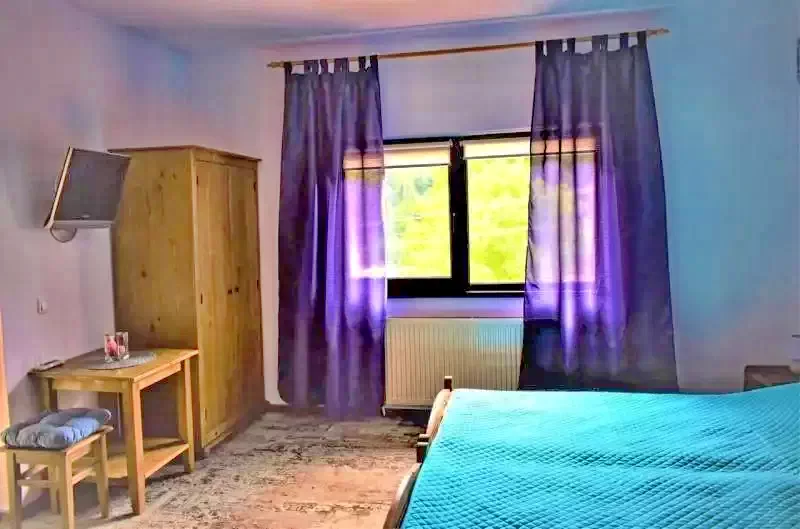 Băile Tușnad Cazare | Motel (K1291-21) Imaginea poate fi supusă drepturilor de autor. Se recomandă contactarea titularului drepturilor.