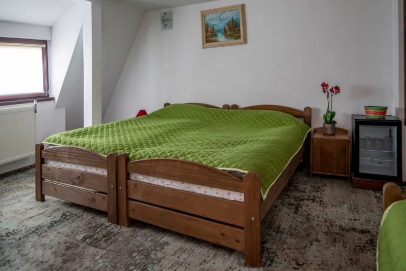 Băile Tușnad Cazare | Motel (K1291-39) Imaginea poate fi supusă drepturilor de autor. Se recomandă contactarea titularului drepturilor.