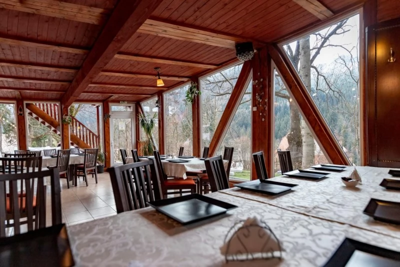 Băile Tușnad Cazare | Motel (K1291-49) Imaginea poate fi supusă drepturilor de autor. Se recomandă contactarea titularului drepturilor.