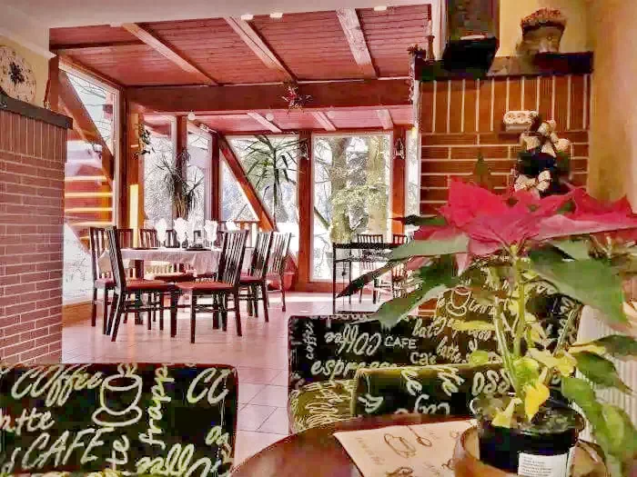 Tusnádfürdő Szállás | Turisztikai panzió (K1292-6) A kép szerzői jogvédelem alatt állhat. Javasolt a kapcsolatfelvétel a jog tulajdonossal.