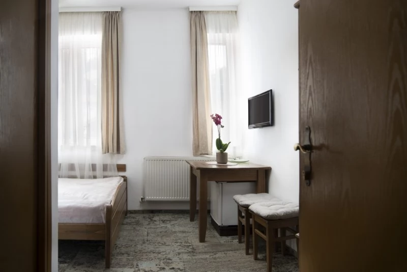 Băile Tușnad Cazare | Pensiune turistică (K1292-20) Imaginea poate fi supusă drepturilor de autor. Se recomandă contactarea titularului drepturilor.