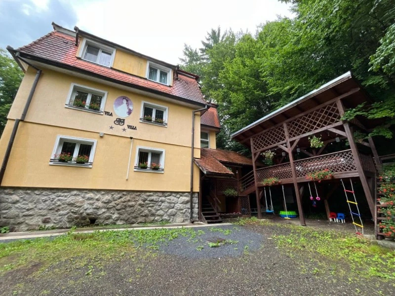 Szováta Szállás | Villa (K0316-1) A kép szerzői jogvédelem alatt állhat. Javasolt a kapcsolatfelvétel a jog tulajdonossal.