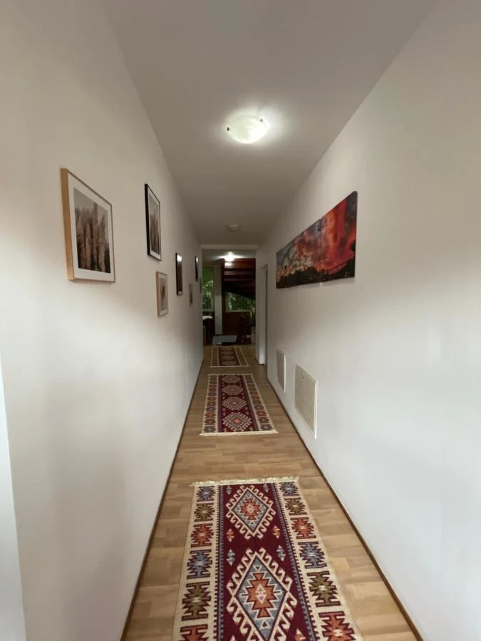 Szállás Sovata - Vila Sissi *** | Szováta - Sissi Villa ***. A kép szerzői jogvédelem alatt állhat. Javasolt a kapcsolatfelvétel a jog tulajdonossal.