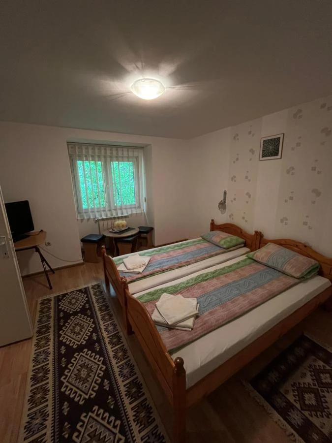 Szállás Sovata - Vila Sissi *** | Szováta - Sissi Villa ***. A kép szerzői jogvédelem alatt állhat. Javasolt a kapcsolatfelvétel a jog tulajdonossal.
