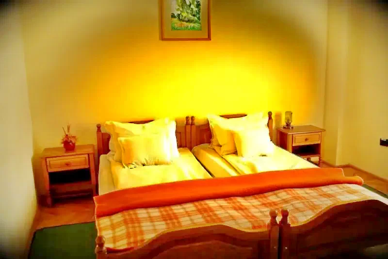 Szállás Sovata -  Hotel Tivoli **+ | Szováta - Tivoli Hotel **+. A kép szerzői jogvédelem alatt állhat. Javasolt a kapcsolatfelvétel a jog tulajdonossal.