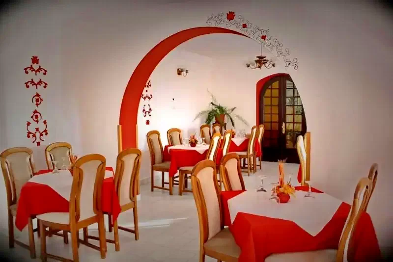 Szállás Sovata -  Hotel Tivoli **+ | Szováta - Tivoli Hotel **+. A kép szerzői jogvédelem alatt állhat. Javasolt a kapcsolatfelvétel a jog tulajdonossal.