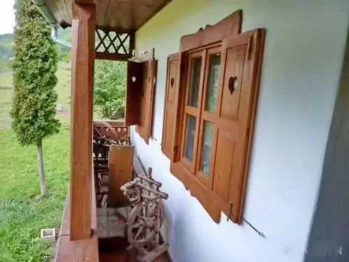 Zeteváralja Szállás | Üdülőfalu (K0500-1) A kép szerzői jogvédelem alatt állhat. Javasolt a kapcsolatfelvétel a jog tulajdonossal.