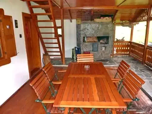 Zeteváralja Szállás | Üdülőfalu (K0500-4) A kép szerzői jogvédelem alatt állhat. Javasolt a kapcsolatfelvétel a jog tulajdonossal.