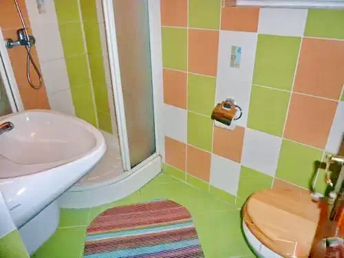 Sub Cetate Cazare | Sat de vacanță (K0500-12) Imaginea poate fi supusă drepturilor de autor. Se recomandă contactarea titularului drepturilor.