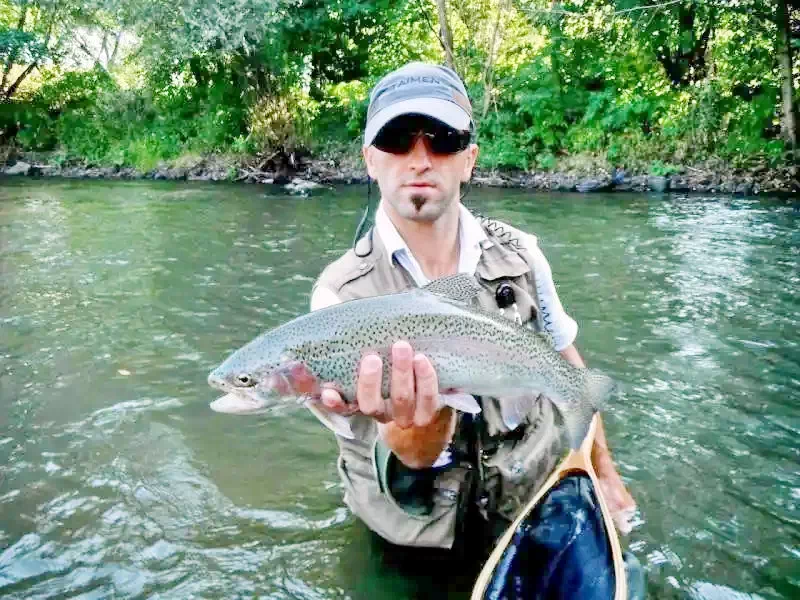 Sub Cetate Cazare | Sat de vacanță (K0500-22) Imaginea poate fi supusă drepturilor de autor. Se recomandă contactarea titularului drepturilor.