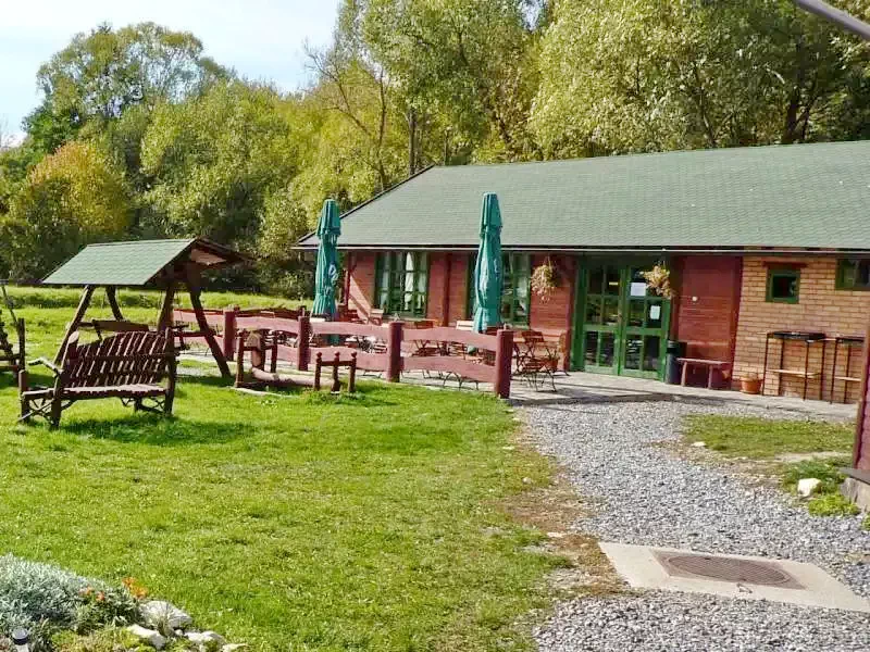 Zeteváralja Szállás | Üdülőfalu (K0614-19) A kép szerzői jogvédelem alatt állhat. Javasolt a kapcsolatfelvétel a jog tulajdonossal.