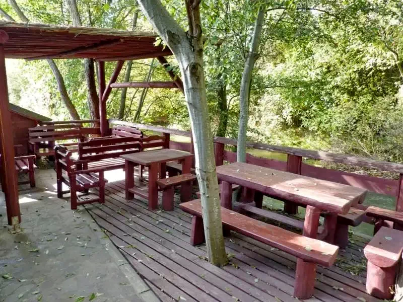 Sub Cetate Cazare | Sat de vacanță (K0614-22) Imaginea poate fi supusă drepturilor de autor. Se recomandă contactarea titularului drepturilor.