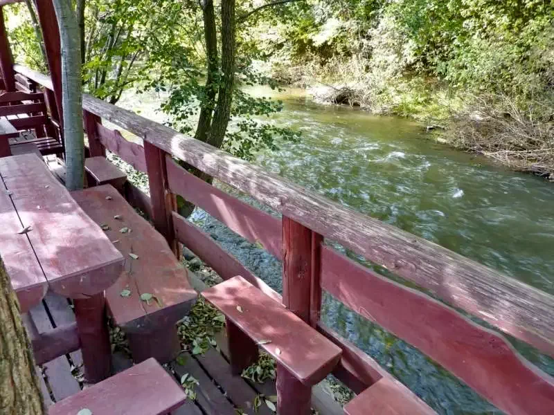 Sub Cetate Cazare | Sat de vacanță (K0614-23) Imaginea poate fi supusă drepturilor de autor. Se recomandă contactarea titularului drepturilor.