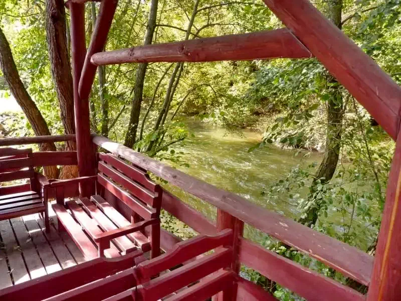 Sub Cetate Cazare | Sat de vacanță (K0614-24) Imaginea poate fi supusă drepturilor de autor. Se recomandă contactarea titularului drepturilor.