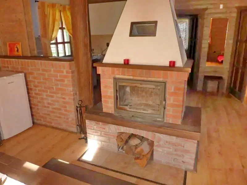 Sub Cetate Cazare | Sat de vacanță (K0614-34) Imaginea poate fi supusă drepturilor de autor. Se recomandă contactarea titularului drepturilor.