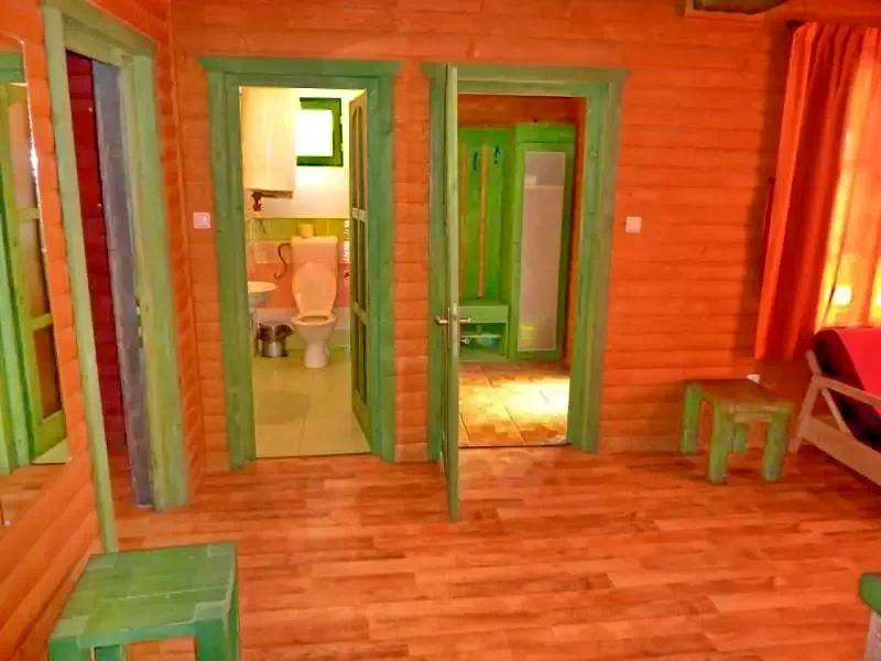 Sub Cetate Cazare | Sat de vacanță (K0614-52) Imaginea poate fi supusă drepturilor de autor. Se recomandă contactarea titularului drepturilor.