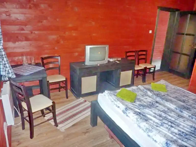 Sub Cetate Cazare | Sat de vacanță (K0614-72) Imaginea poate fi supusă drepturilor de autor. Se recomandă contactarea titularului drepturilor.