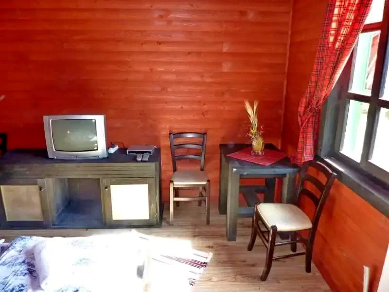 Sub Cetate Cazare | Sat de vacanță (K0614-76) Imaginea poate fi supusă drepturilor de autor. Se recomandă contactarea titularului drepturilor.