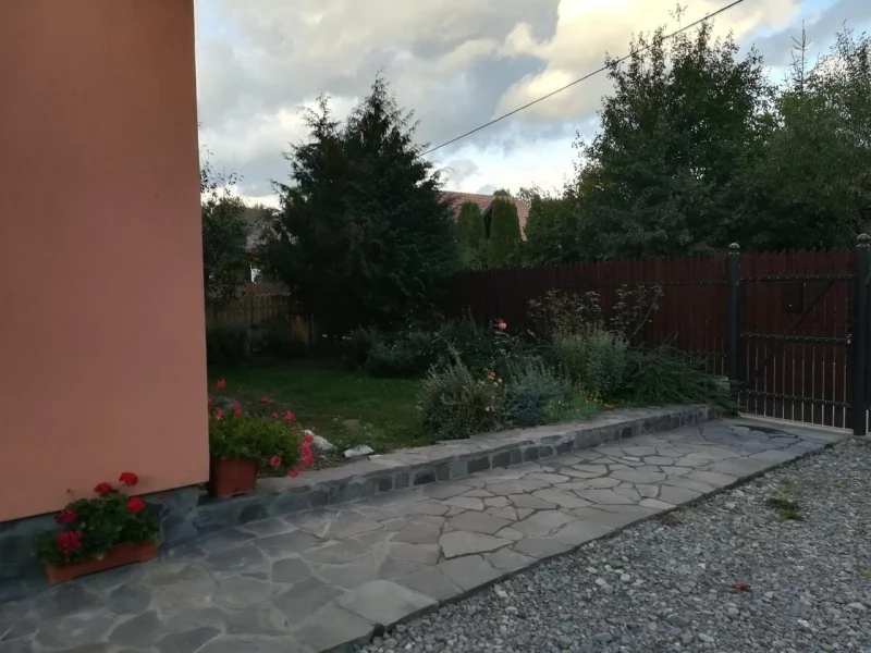 Szállás Sub Cetate - Pensiunea Kállai | Zeteváralja - Kállai Panzió. A kép szerzői jogvédelem alatt állhat. Javasolt a kapcsolatfelvétel a jog tulajdonossal.