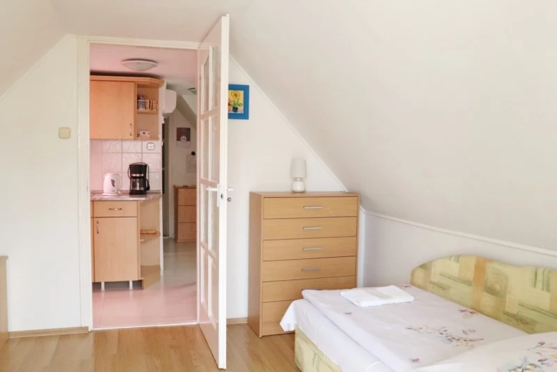 Gyula Szállás | Apartman (K0936-7) A kép szerzői jogvédelem alatt állhat. Javasolt a kapcsolatfelvétel a jog tulajdonossal.