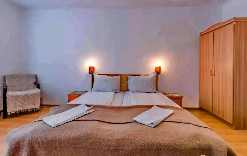 Frumoasa Cazare | Motel (K0089-26) Imaginea poate fi supusă drepturilor de autor. Se recomandă contactarea titularului drepturilor.