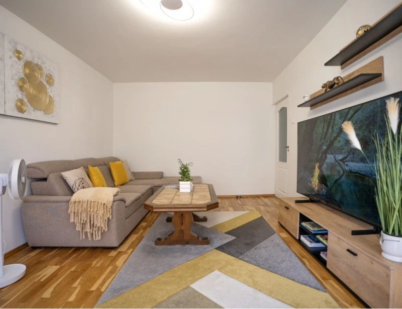 Székelyudvarhely Szállás | Apartman (K1367-2) A kép szerzői jogvédelem alatt állhat. Javasolt a kapcsolatfelvétel a jog tulajdonossal.