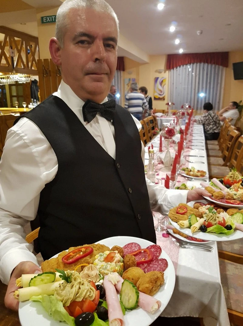 Szállás Băile Tușnad - Pensiunea Sfântu Cristof *** | Tusnádfürdő - Szent Kristóf Panzió ***. A kép szerzői jogvédelem alatt állhat. Javasolt a kapcsolatfelvétel a jog tulajdonossal.