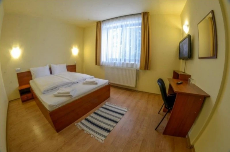 Szállás Băile Tușnad - Pensiunea Bradul *** | Tusnádfürdő - Fenyő Panzió ***. A kép szerzői jogvédelem alatt állhat. Javasolt a kapcsolatfelvétel a jog tulajdonossal.