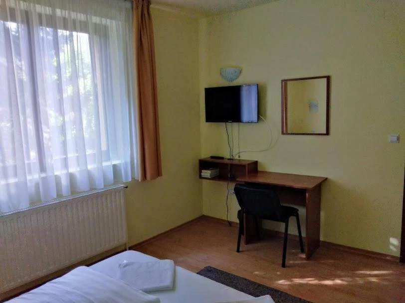 Băile Tușnad Cazare | Motel (K1158-19) Imaginea poate fi supusă drepturilor de autor. Se recomandă contactarea titularului drepturilor.