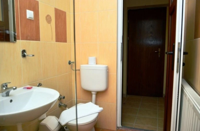 Szállás Băile Tușnad - Pensiunea Bradul *** | Tusnádfürdő - Fenyő Panzió ***. A kép szerzői jogvédelem alatt állhat. Javasolt a kapcsolatfelvétel a jog tulajdonossal.