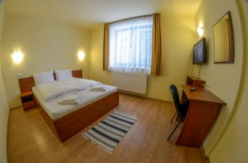 Băile Tușnad Cazare | Motel (K1158-32) Imaginea poate fi supusă drepturilor de autor. Se recomandă contactarea titularului drepturilor.