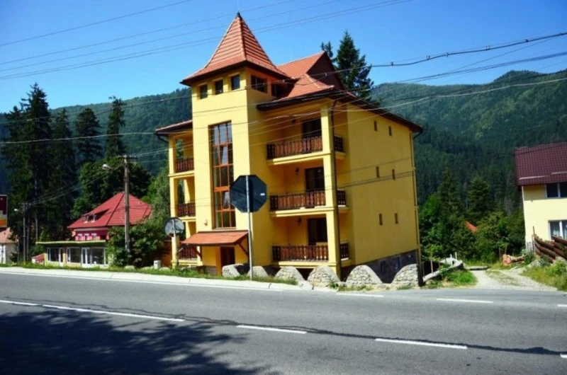 Tusnádfürdő Szállás | Turisztikai panzió (K1158-38) A kép szerzői jogvédelem alatt állhat. Javasolt a kapcsolatfelvétel a jog tulajdonossal.