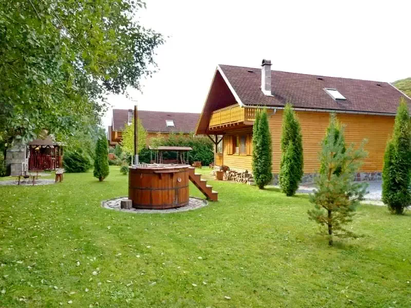 Szállás Zetea - Casa la cheie Nagy Lak III-VII. *** | Zeteváralja - Nagy Lak III-VII. Kulcsosházak ***. A kép szerzői jogvédelem alatt állhat. Javasolt a kapcsolatfelvétel a jog tulajdonossal.